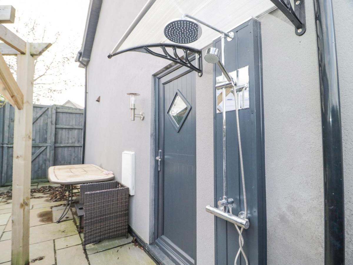 Hunters Cottage Benllech Esterno foto