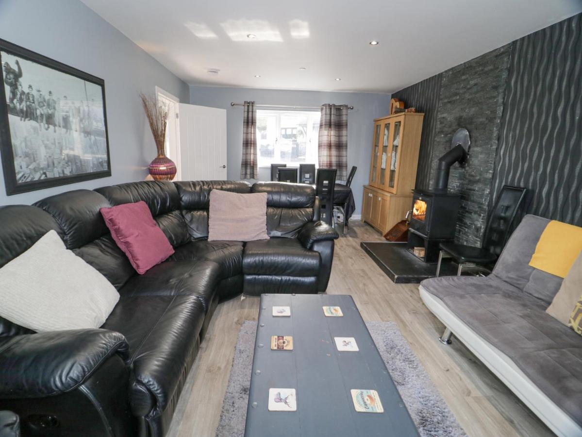 Hunters Cottage Benllech Esterno foto